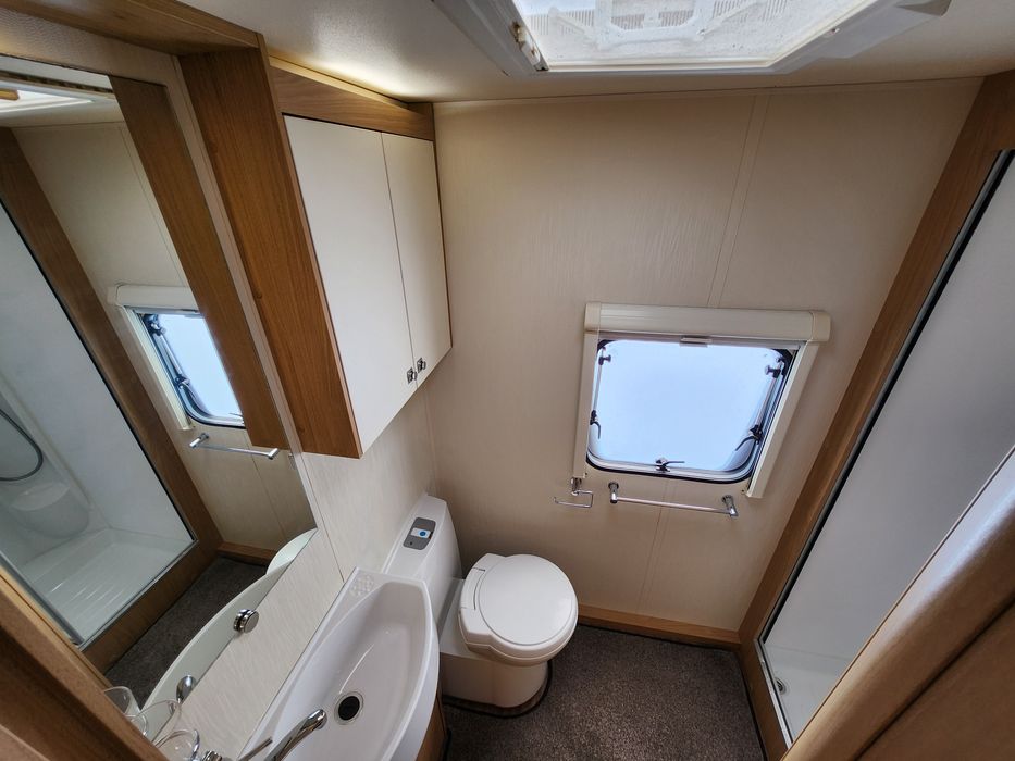 Rulota Elddis SUPREME,ÎNMATRICULATĂ,matrimonial,Centrala,mover,P.Solar