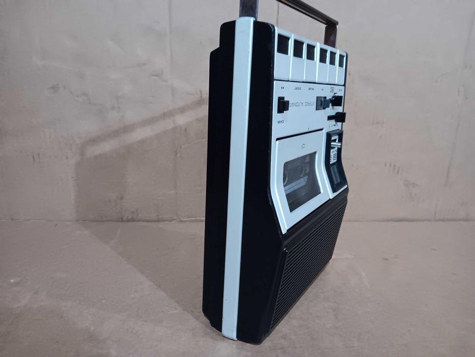 Amplificator Technics, casetofon Grundig , radio Gloria , radio lampi