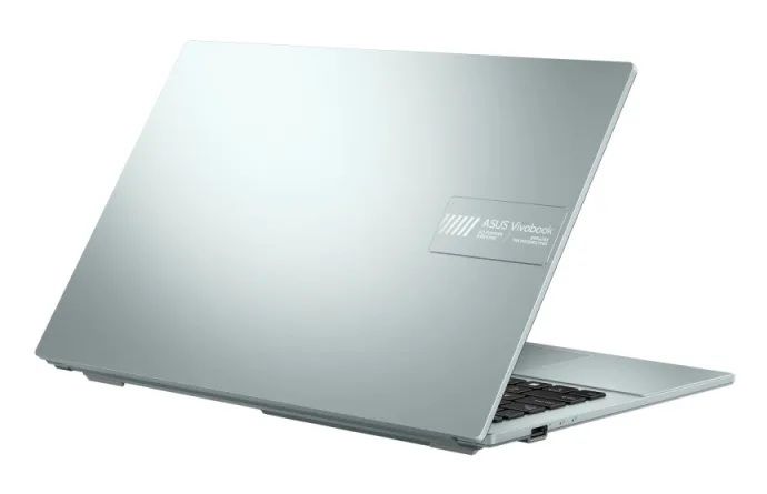 Core i3-1215U 8GB / SSD 512GB