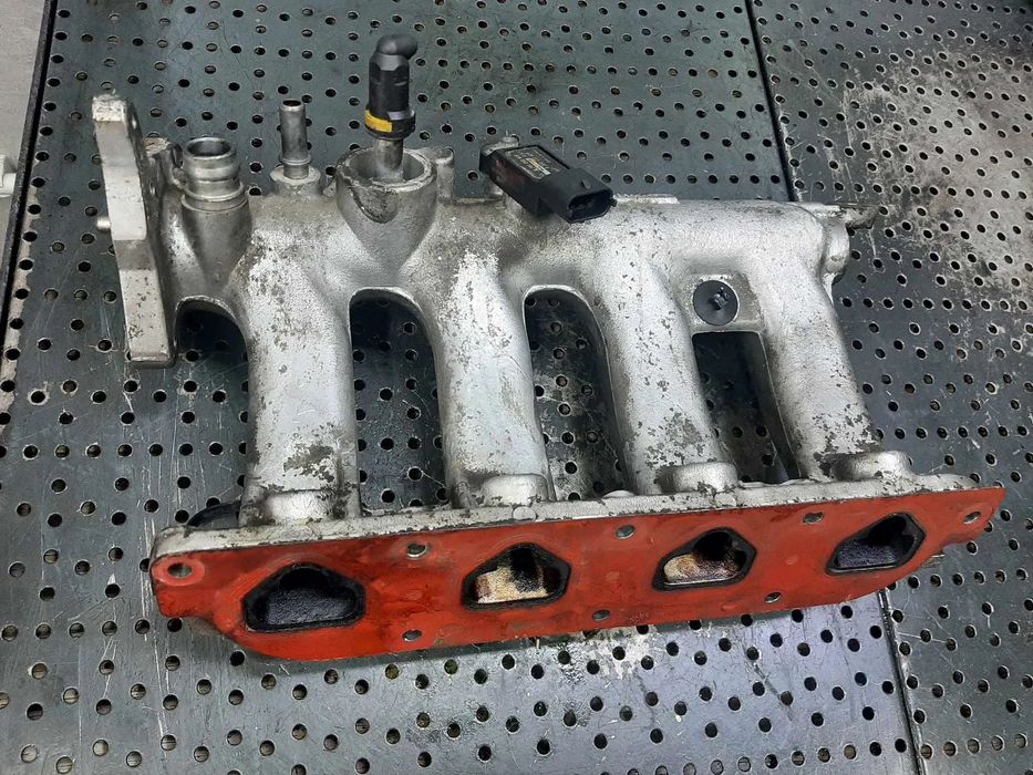 galerie admisie cu senzor  1.2 b  d4f  d4fh784 renault  clio 3  8200720527