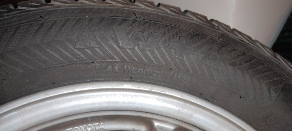 Алуминиеви джанти 15 със зимни гуми  за Toyota Prius,Celica 195/65 R15
