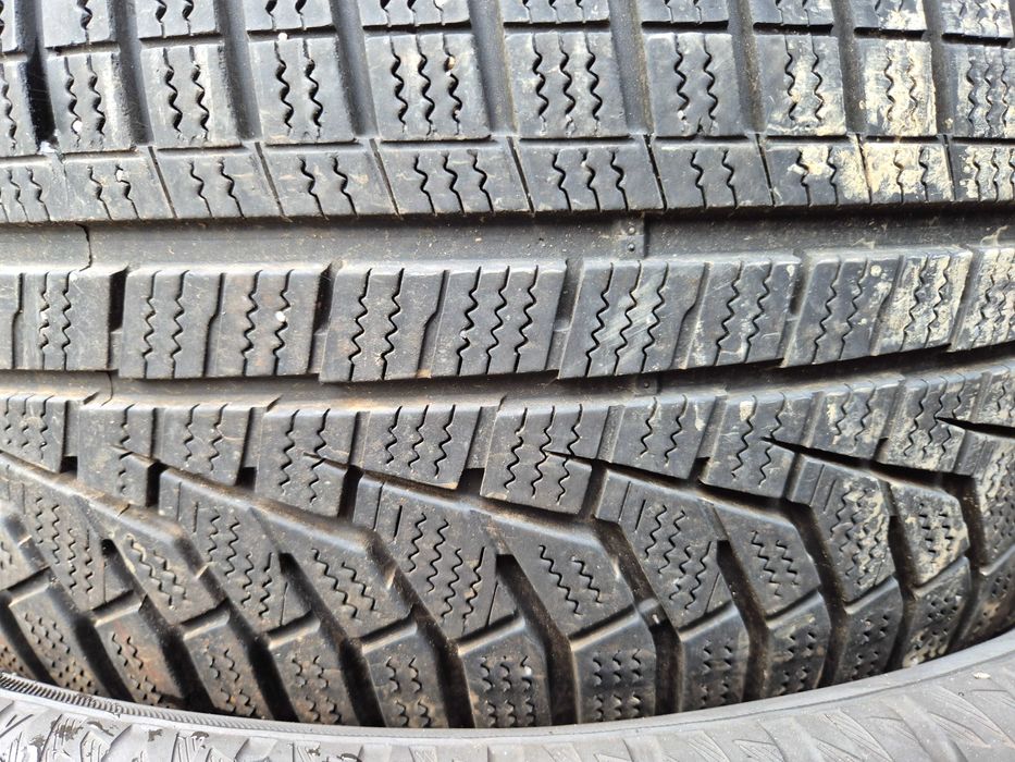 4 Anvelope de IARNA - 215/55/17 - HANKOOK - Stare buna DOT 2020 !