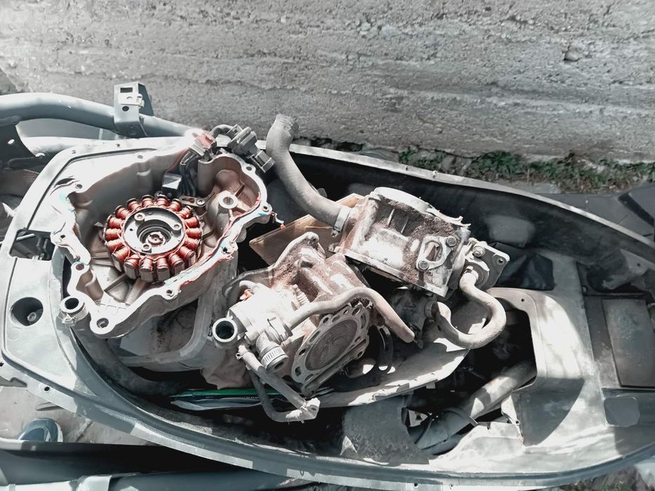 Априлия атлантик 250 на части