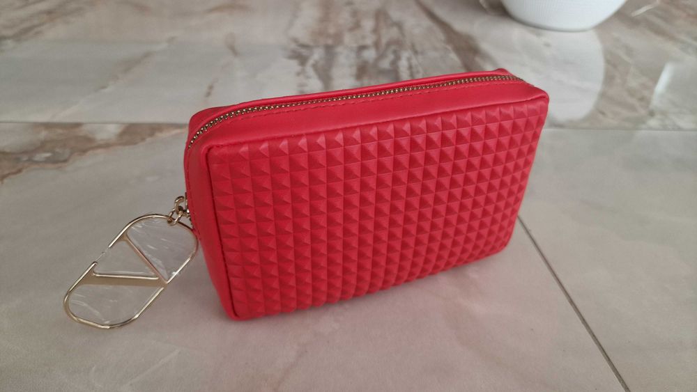 Valentino – Оригинален несесер! Нов!
