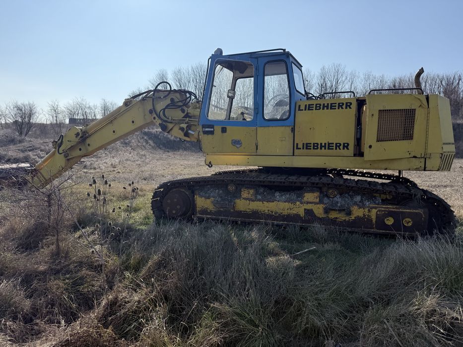 Продава се багер Liebherr  932