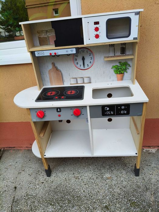Bucătărie din lemn pt copiii