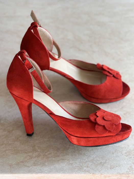 Sandale de piele rosii