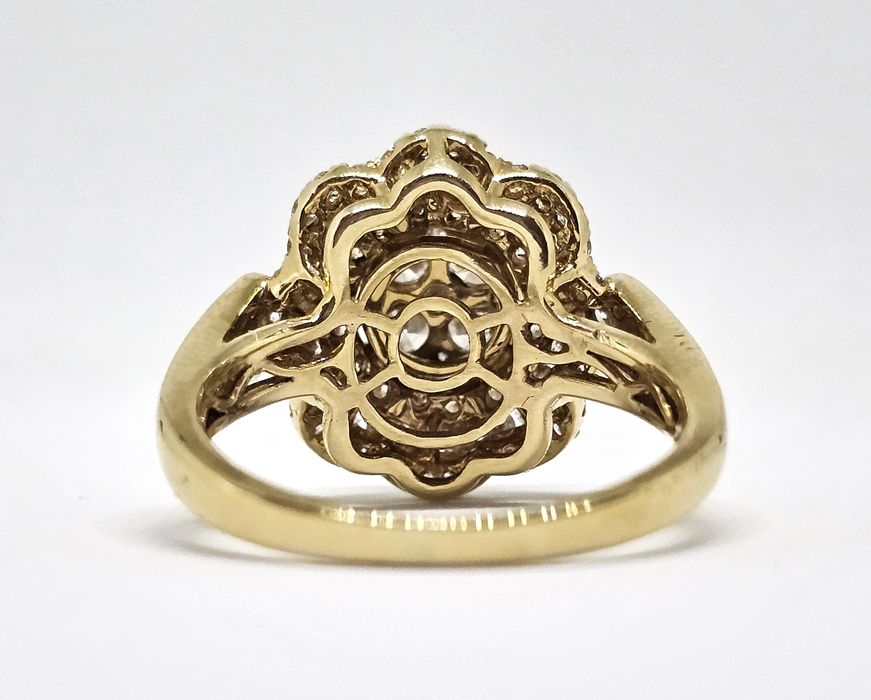 Пръстен с диамант / диаманти 1.5 карата, 18 к злато