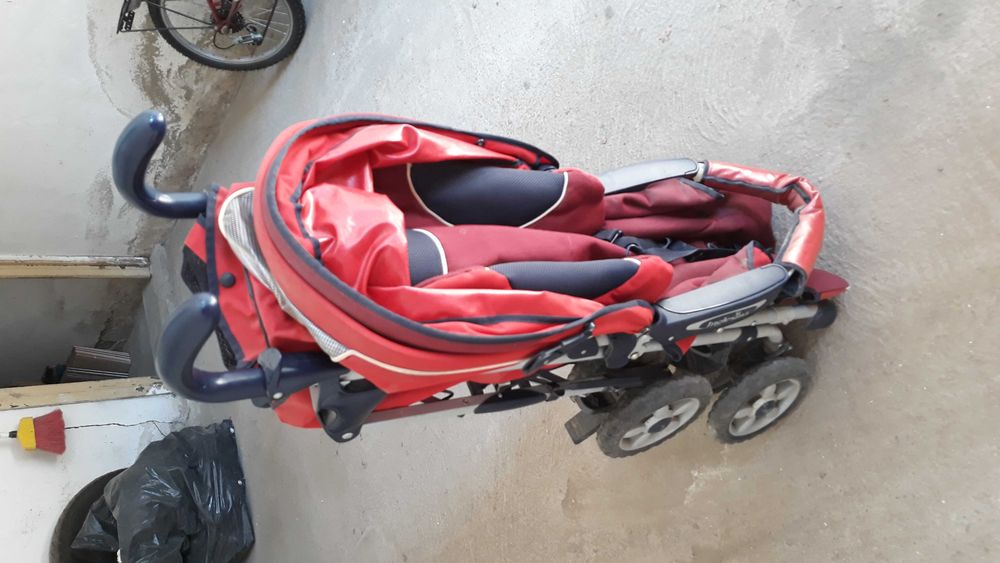 Cărucior bebe sport roșu