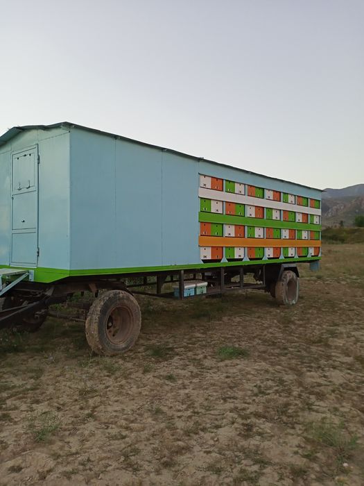 Продам пчелоприцеп на зиловском ходу