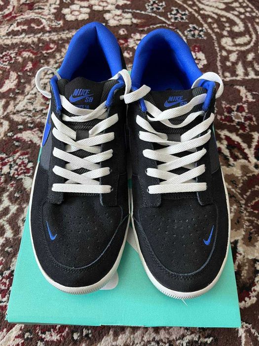 Кроссовки Nike оригинал! Новые в коробке! Размер 44-45