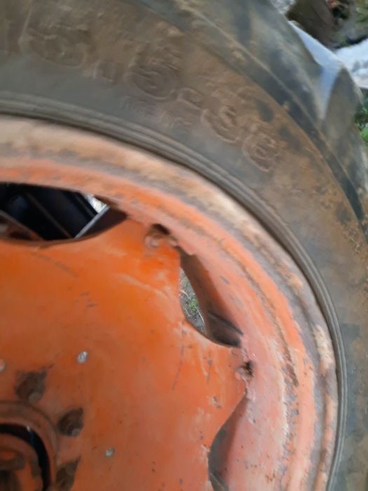 Cauciucuri de tractor 15-5-8