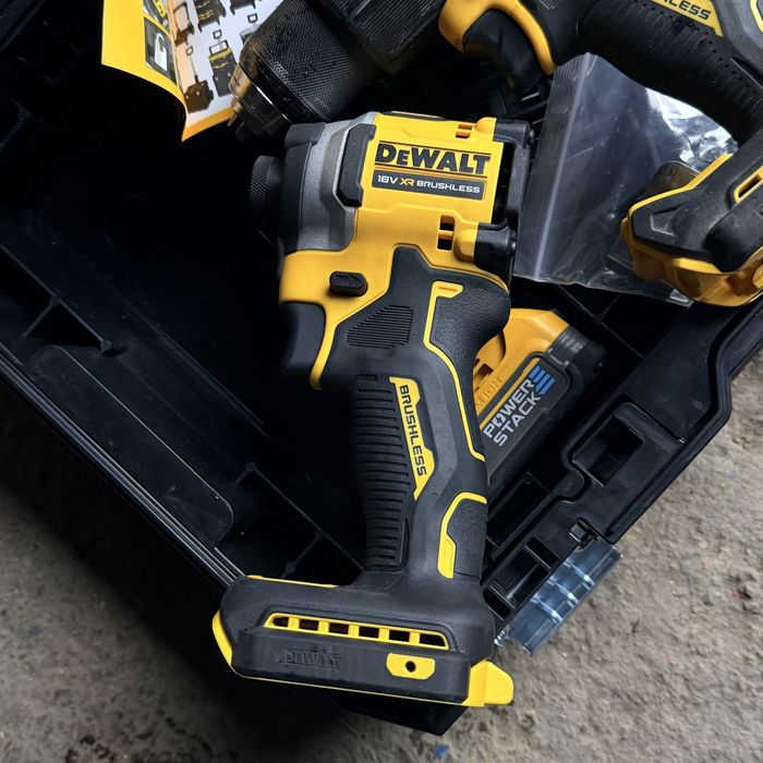 Dewalt 2/1 компактен винтоверт