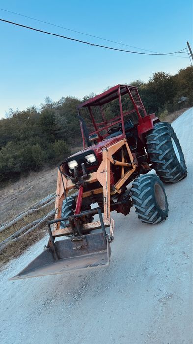 Tractor forestier Universal 651
