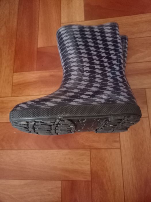 Продам польские резиновые сапоги