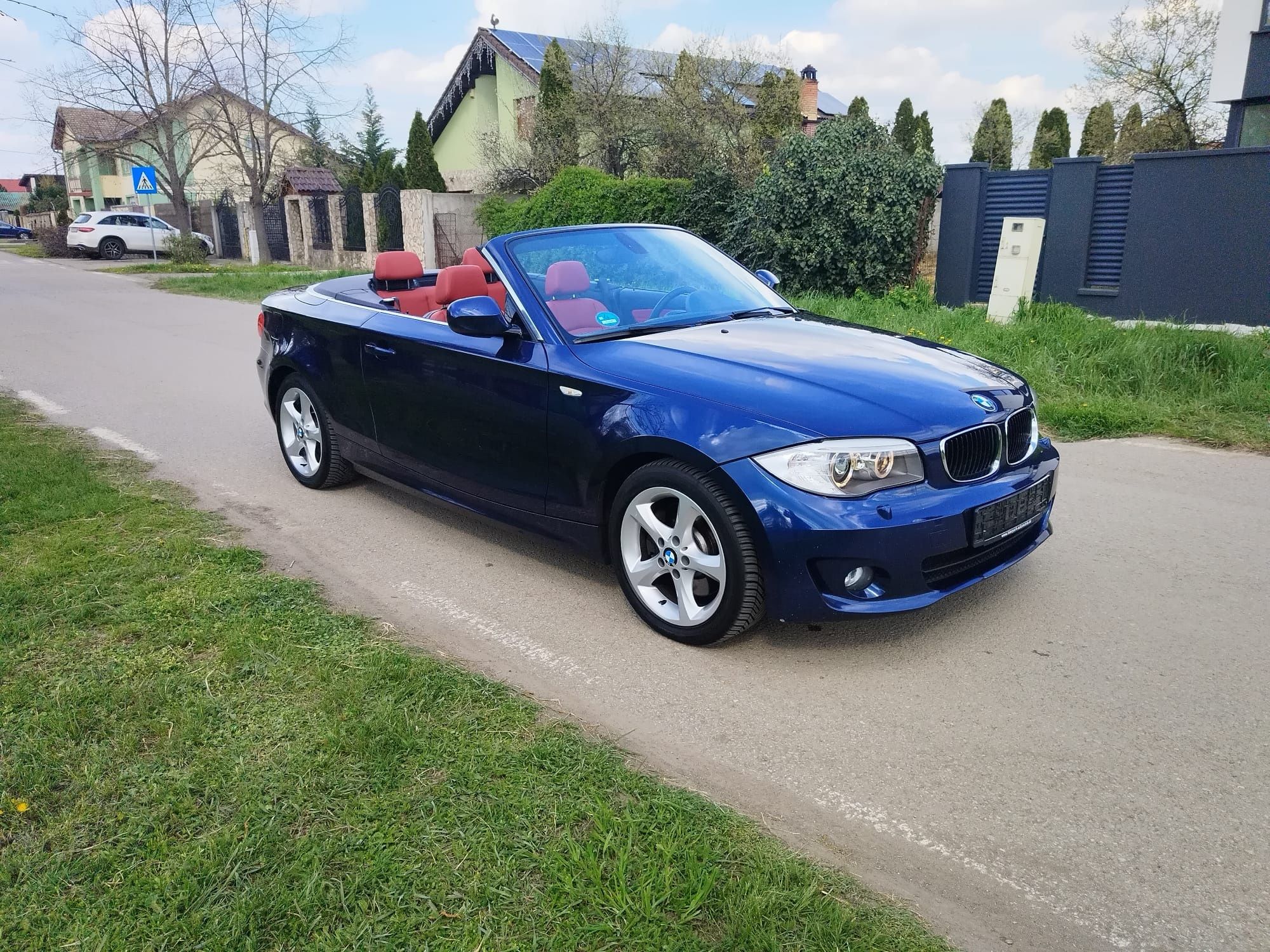 BMW 123d cabrio cu 204 cp, an 2012, bixenon, central  AC