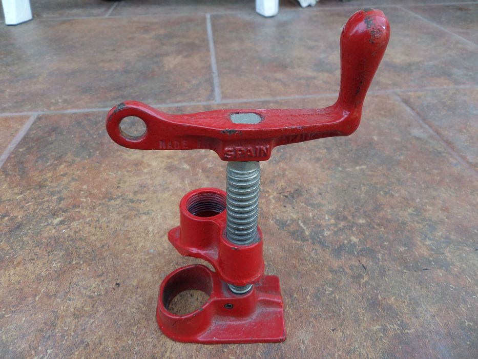 Menghina,clema pt.tevi,clema pt. timplarie, pipe clamp