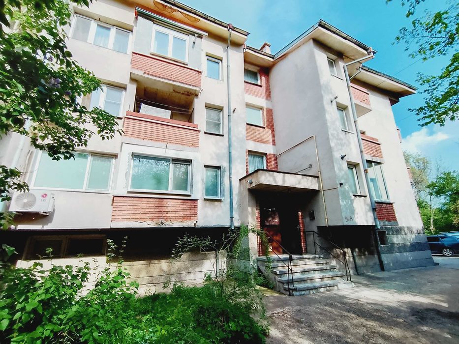 Продава се Тристаен апартамент в София, Горна баня - 93 кв.м за 2689 €/кв.м - Снимка #18