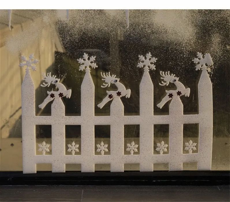 декор на новый год на окно на зеркало на двери