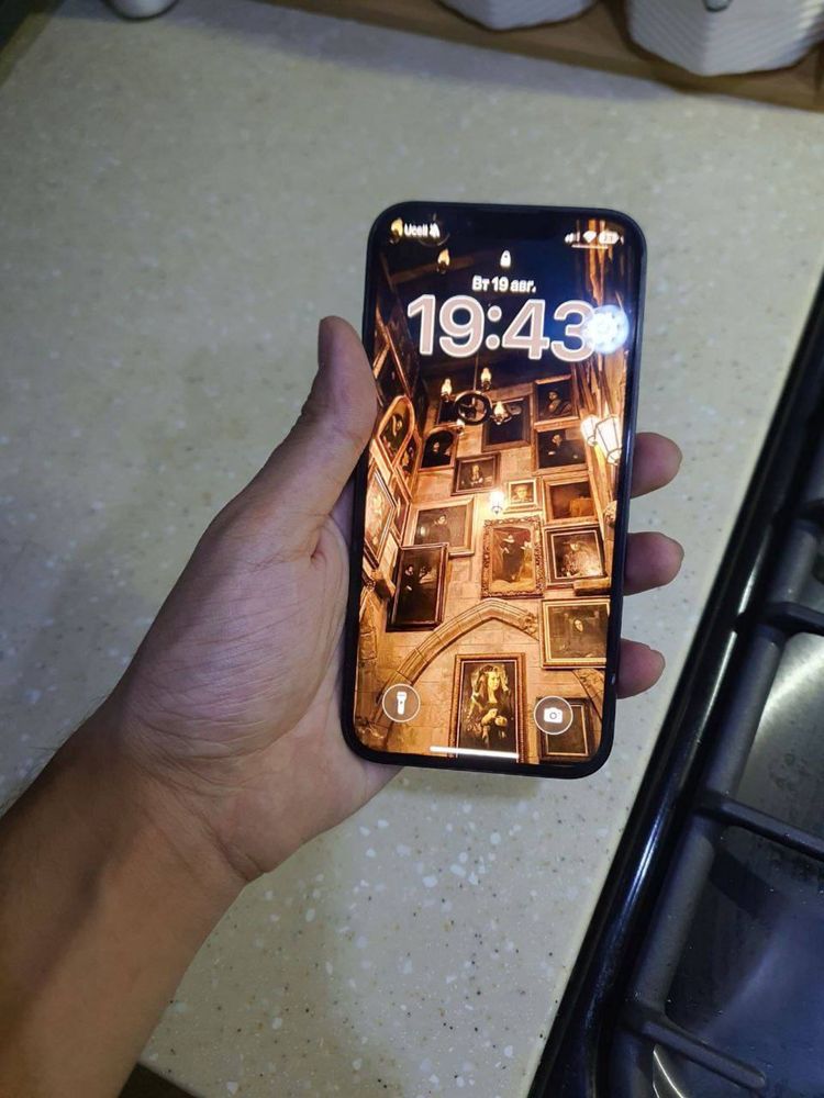 Iphone 16e 128гб