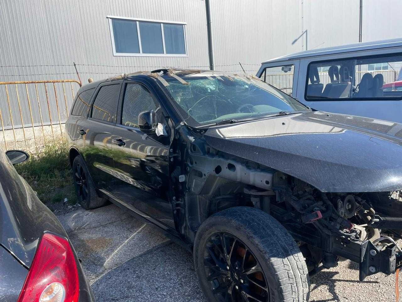 Dodge Durango  на части