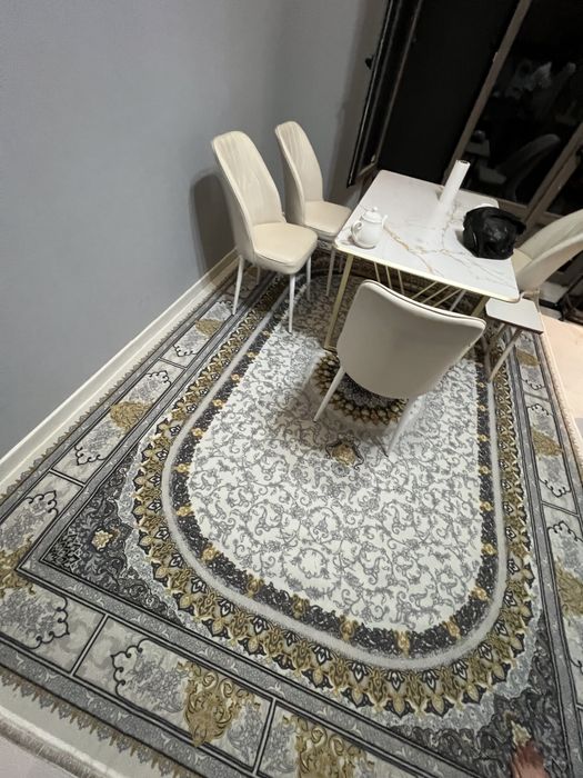 Gilamlarimiz kv metr 40,000 dan