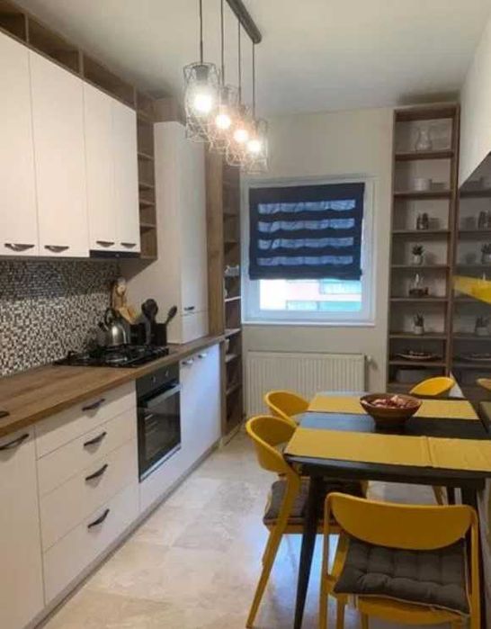 Дава се под наем Четиристаен апартамент в Пловдив, Център - 99 кв.м за 255 € - Снимка #3