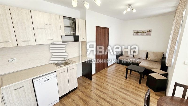 Продава се Тристаен апартамент в Варна, Аспарухово - 88 кв.м за 1624 €/кв.м - Снимка #5