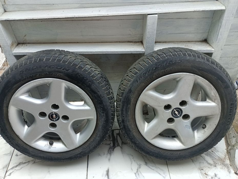 Лети джанти с гуми 185/65/R15- 310лв