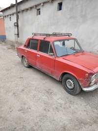 Vaz 21011 sotiladi