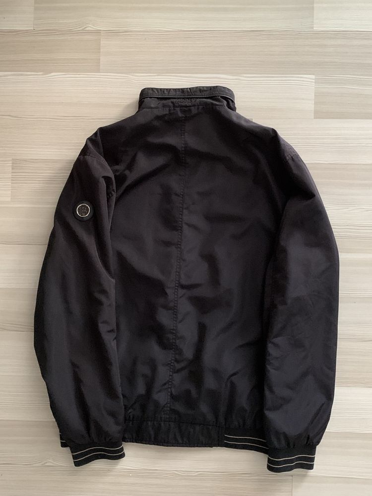 Леко яке Burberry