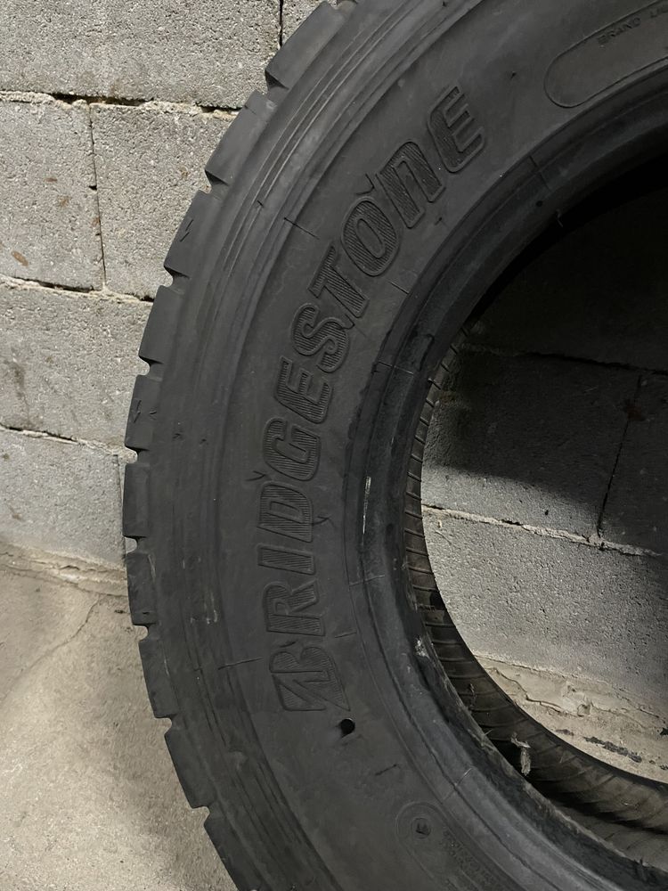 1 anvelopă 265/70 R19,5 BRIDGESTONE tracțiune