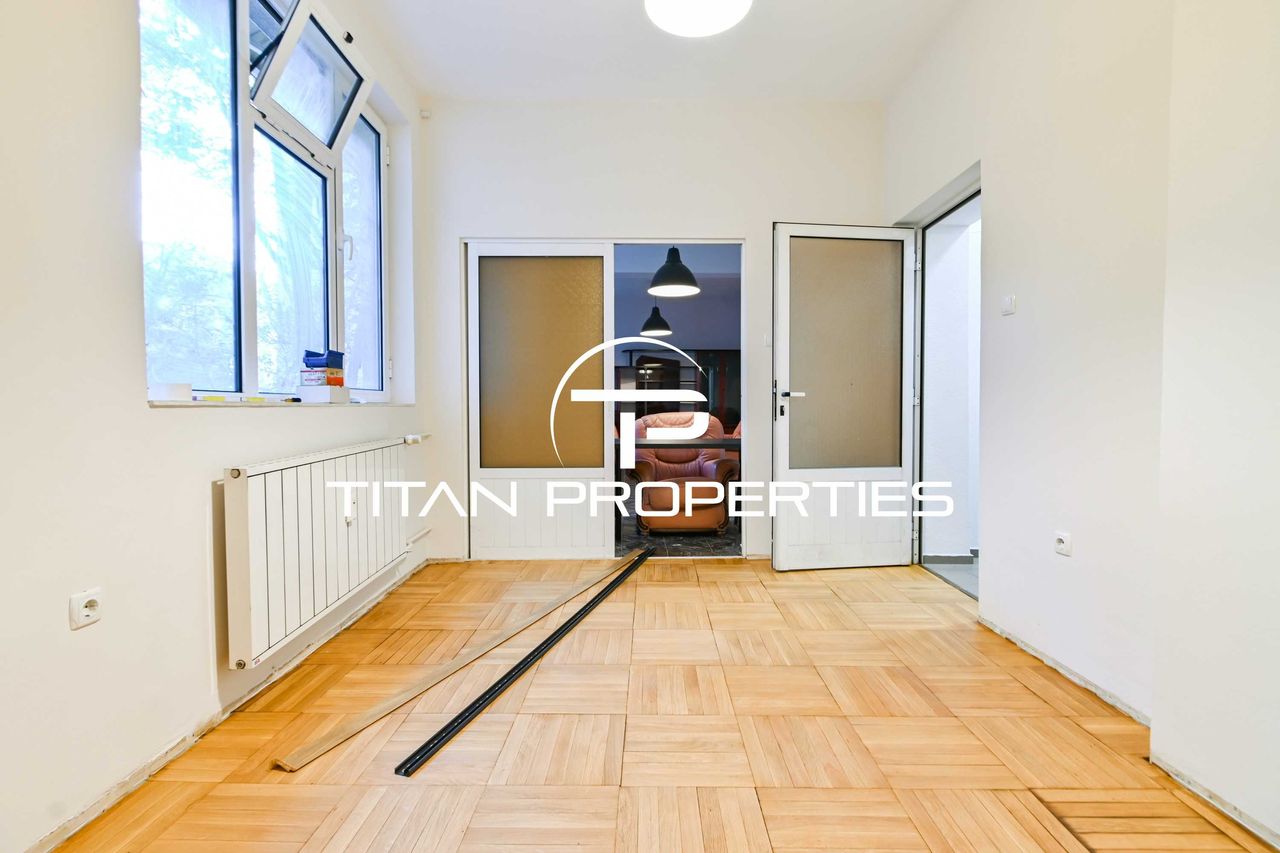 Дава се под наем Четиристаен апартамент в София, Център - 122 кв.м за 816 € - Снимка #12