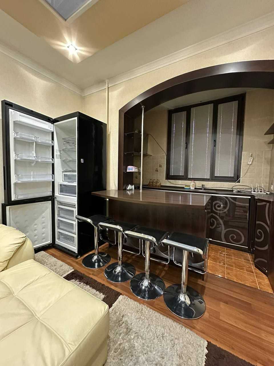 3-х комнатная квартира на Бадамзаре (закрытый двор)  ID: 3446