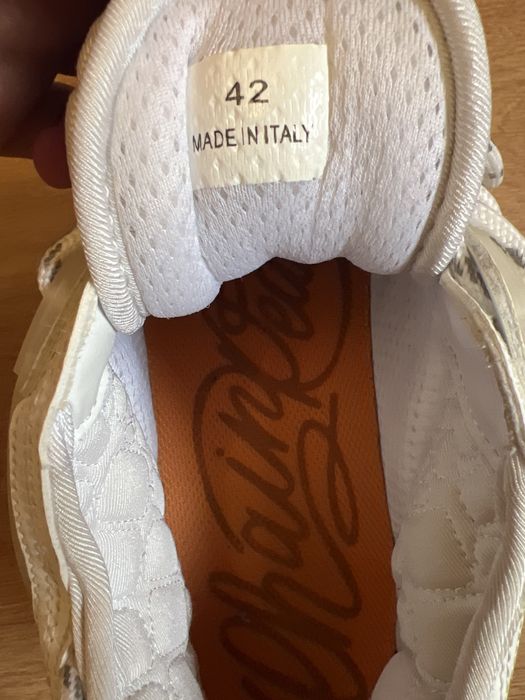 Versace chain reaction