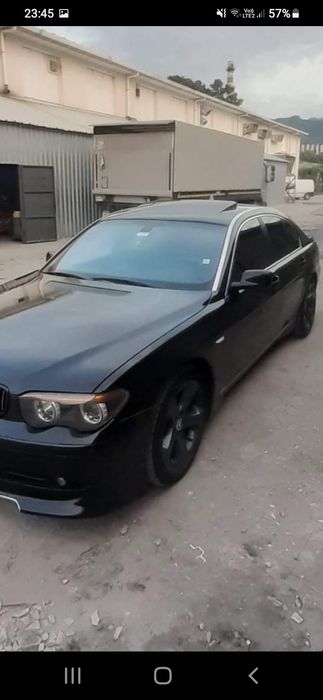 БМВ 735i 2003г газ/ бензин