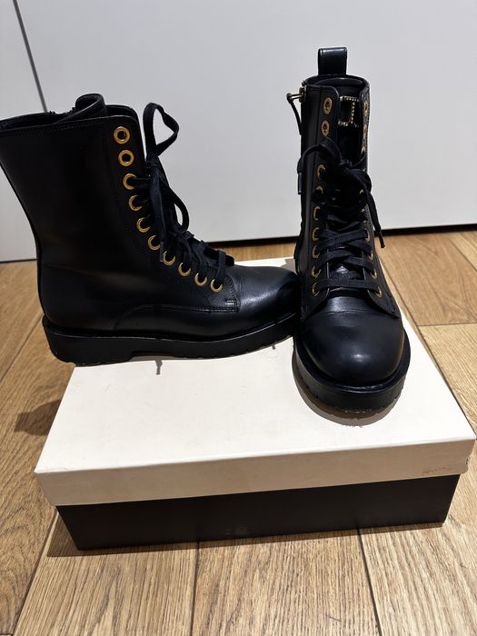 естествена кожа обувки на марката Twinset