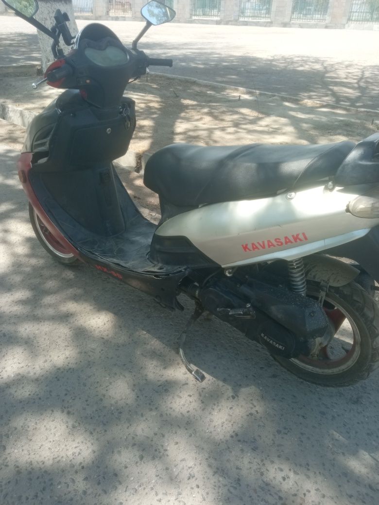 Kawasaki skuter firminniy yili 2016