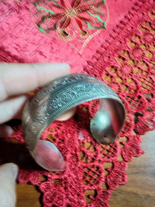 Brățări placate cu argint 150 de lei bucata