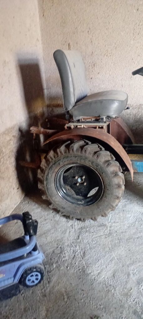 Traktir yangi terib chiqilgan xolati zur