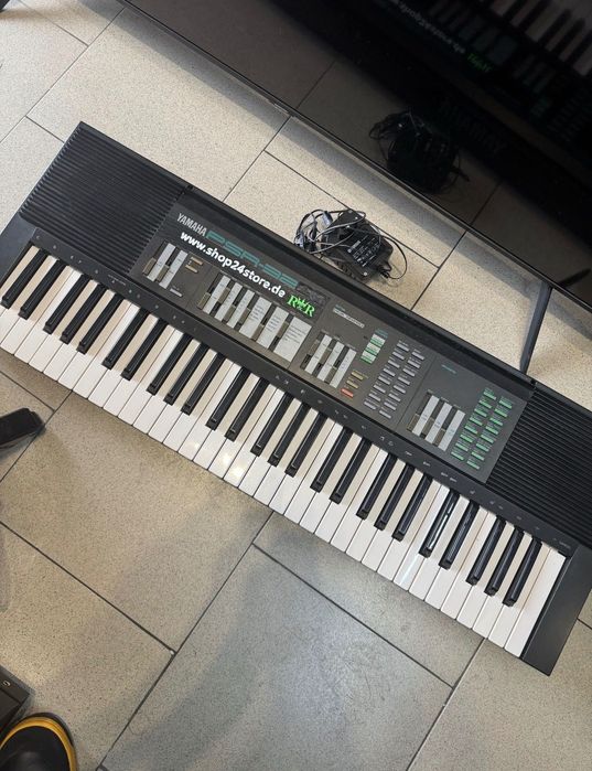 Клавир Yamaha PSR-32