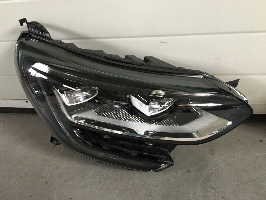 Renault Megane IV 4 far stanga dreapta faruri led pure vision full led