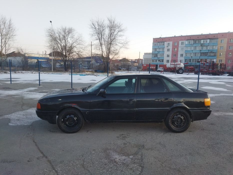 Продам работягу Ауди 80 б 3