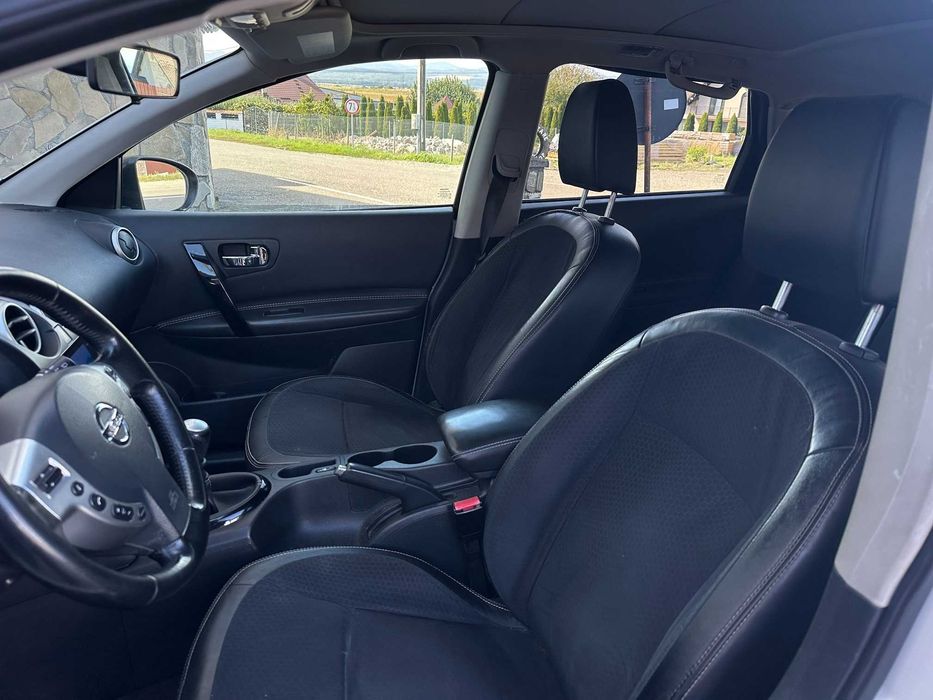 Nissan Qashqai 1,6 dci 2014 alb perla panoramic accept variante !