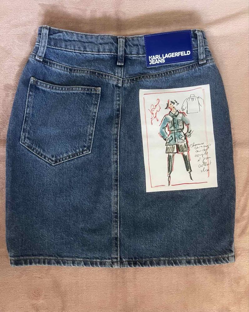 Нова дънкова пола на Karl Lagerfeld Jeans