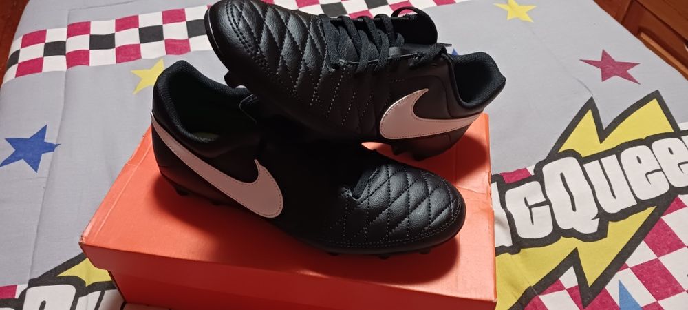 Футболни обувки NIKE