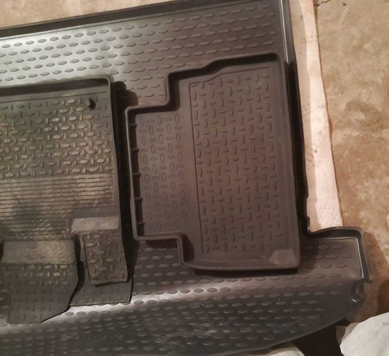 Коврики резиновые и тряпочные от Santa Fe. Всё новое. Оригинал