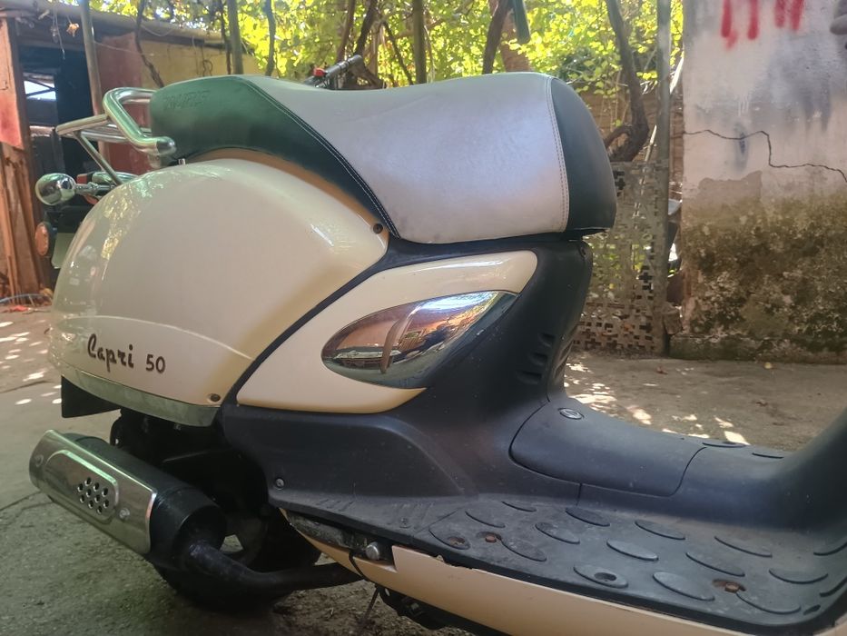 Vand scuter Capri 50
