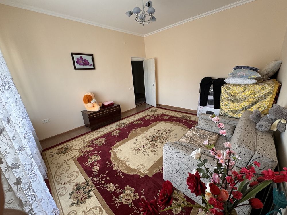 Продается квартира в Бухаре, 2 комнатная , 80 кв, кирпичный дом