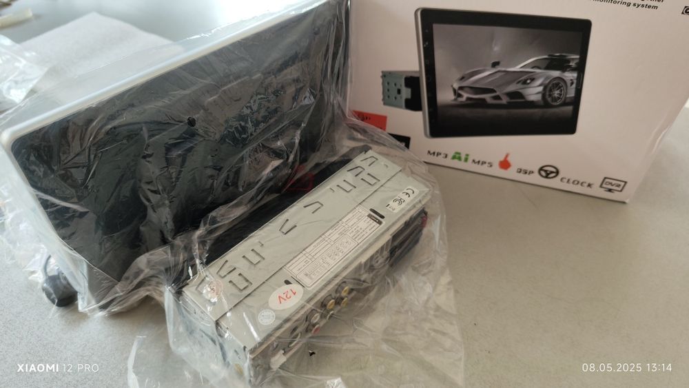 Sistem multimedia cu ecran de 10,26 inch